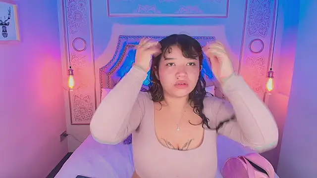 Snapshot of Honny_Blaice_ chatting on February 21, 12:06 pm Honny Blaice online show from February 21, 12:06 pm