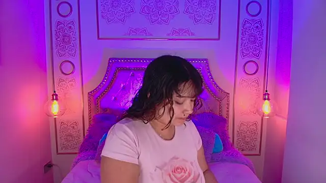 Snapshot of Honny_Blaice_ chatting on February 25, 11:42 am Honny Blaice online show from February 25, 11:42 am