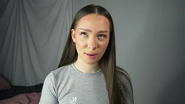 Snapshot of Murmella chatting on February 2, 4:33 am Murmella online show from February 2, 4:33 am