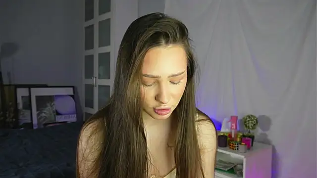 Snapshot of Murmella chatting on February 8, 4:49 am Murmella online show from February 8, 4:49 am