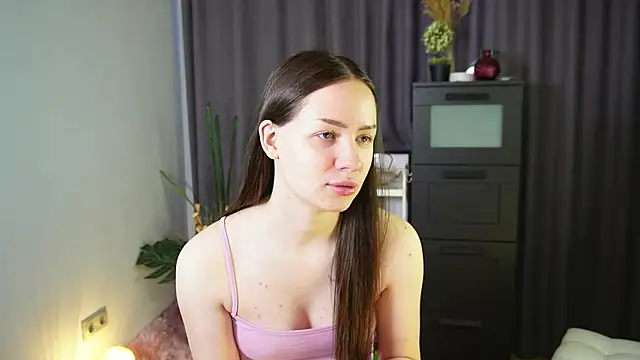 Snapshot of Murmella chatting on March 4, 5:35 am Murmella online show from March 4, 5:35 am