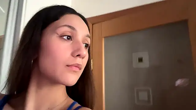 Snapshot of SelinaNoir chatting on February 21, 8:37 am SelinaNoir online show from February 21, 8:37 am