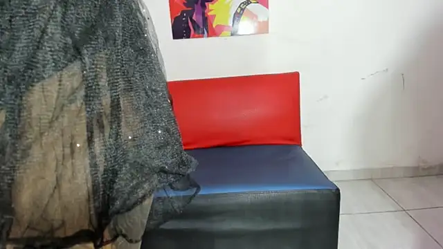 Snapshot of Hityour_bitchhard chatting on February 14, 4:20 am Hityour bitchhard online show from February 14, 4:20 am