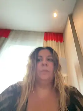 Snapshot of JasmineGlow7 chatting on February 12, 1:06 pm JasmineGlow7 online show from February 12, 1:06 pm