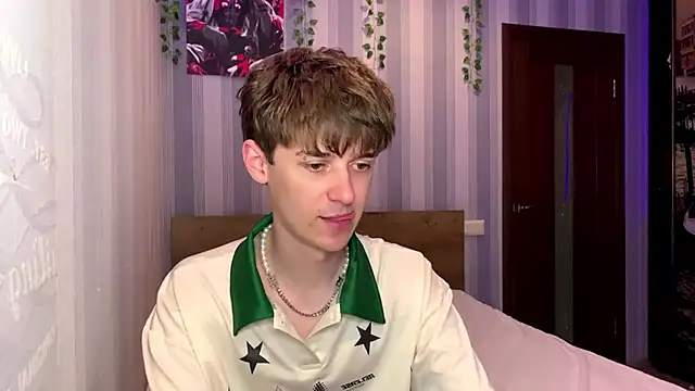 Sweet Dude online show from April 21, 2:56 pm