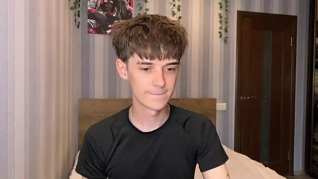 Snapshot of Sweet_Dude chatting on June 3, 4:12 pm Sweet Dude online show from June 3, 4:12 pm