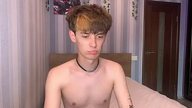 Snapshot of Sweet_Dude chatting on July 2, 4:57 pm Sweet Dude online show from July 2, 4:57 pm