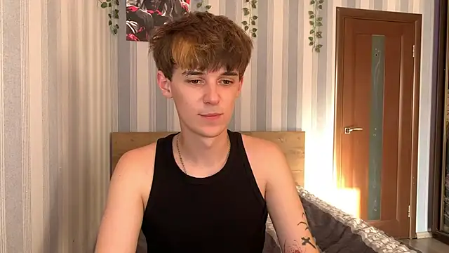 Snapshot of Sweet_Dude chatting on August 5, 3:26 pm Sweet Dude online show from August 5, 3:26 pm