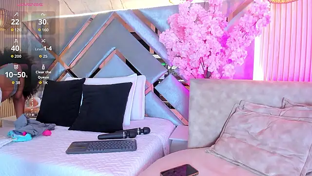 EmmaLovve online show from February 13, 2:29 am