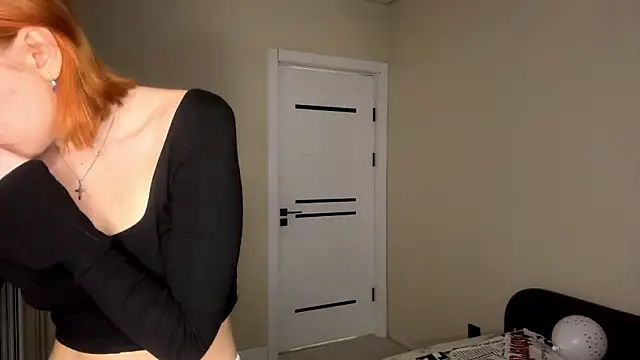 Snapshot of LuxuryRita chatting on February 14, 12:57 pm LuxuryRita online show from February 14, 12:57 pm