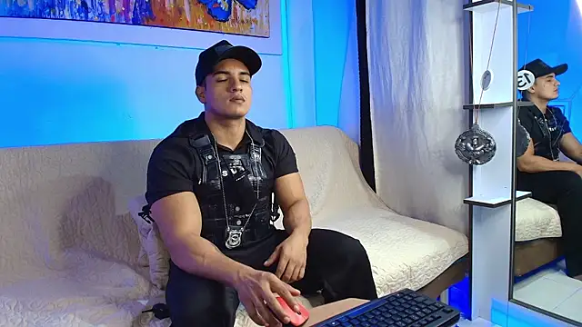 Snapshot of jhon_nicolas chatting on July 18, 10:02 pm jhon nicolas online show from July 18, 10:02 pm