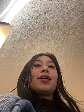 Snapshot of SavageBond_ chatting on February 16, 5:47 am SavageBond online show from February 16, 5:47 am