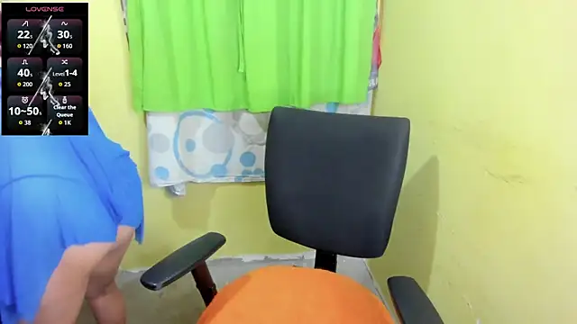 Snapshot of LuciaMiilf chatting on February 14, 8:38 pm LuciaMiilf online show from February 14, 8:38 pm