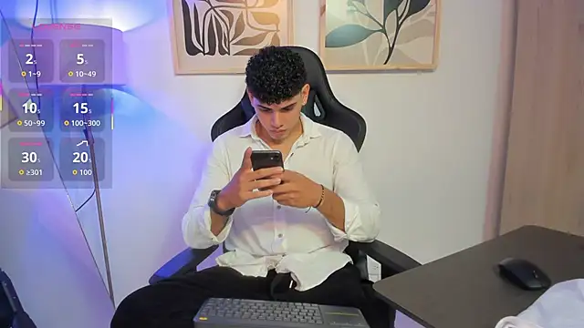 Snapshot of justin_payn14 chatting on May 14, 4:36 pm justin payn14 online show from May 14, 4:36 pm
