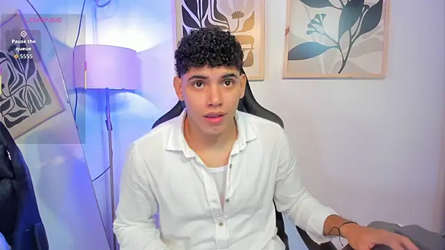 Snapshot of justin_payn14 chatting on May 20, 1:28 pm justin payn14 online show from May 20, 1:28 pm