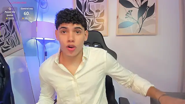Snapshot of justin_payn14 chatting on May 31, 3:52 pm justin payn14 online show from May 31, 3:52 pm