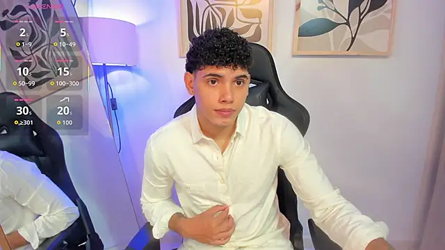 Snapshot of justin_payn14 chatting on June 3, 6:24 pm justin payn14 online show from June 3, 6:24 pm