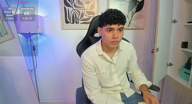 Snapshot of justin_payn14 chatting on June 7, 12:31 pm justin payn14 online show from June 7, 12:31 pm