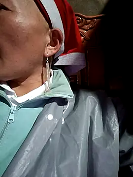 Snapshot of baby_112233 chatting on February 24, 11:30 am baby 112233 online show from February 24, 11:30 am