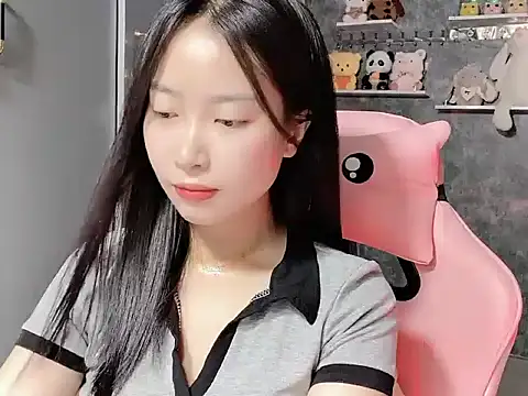 Linne6789 online show from April 4, 4:11 am