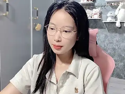 Linne6789 online show from April 18, 4:38 am