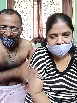 HoneyHush online show from March 24, 12:10 pm