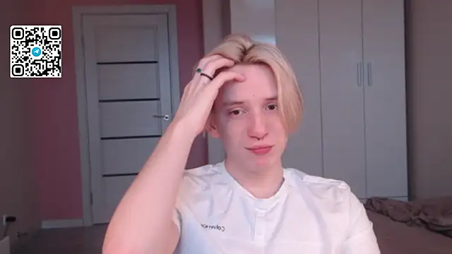 Snapshot of Ron_Vilss chatting on February 18, 4:30 am Ron Vilss online show from February 18, 4:30 am