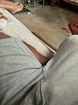 Leoh28 online show from April 22, 4:52 pm