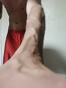 Snapshot of lowhangingdick22 chatting on July 13, 3:31 am lowhangingdick22 online show from July 13, 3:31 am