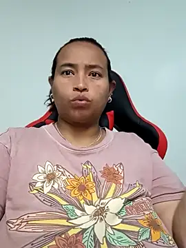 BustySexy Nataly online show from April 10, 5:23 am