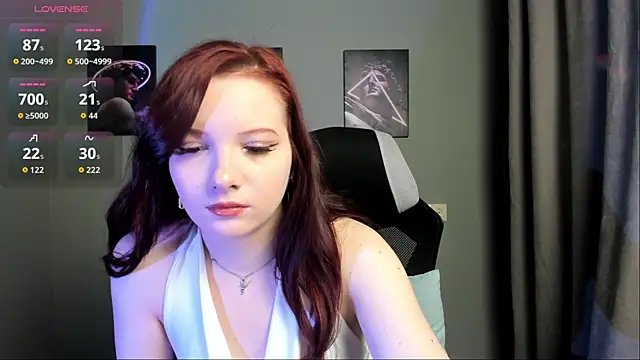 AuroraKane online show from March 21, 4:10 pm