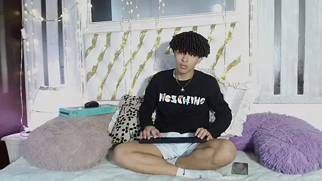 Snapshot of ian_smith_ chatting on February 7, 11:25 am ian smith online show from February 7, 11:25 am