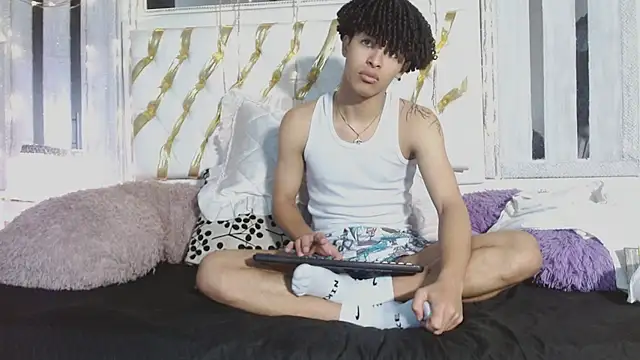 Snapshot of ian_smith_ chatting on February 16, 11:50 am ian smith online show from February 16, 11:50 am