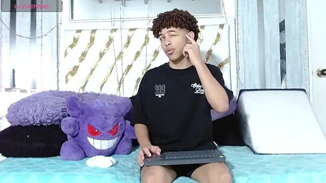 ian smith  online show from July 21, 11:45 am