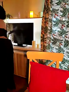 Snapshot of HotDevilGirl_ chatting on February 6, 4:10 pm HotDevilGirl online show from February 6, 4:10 pm