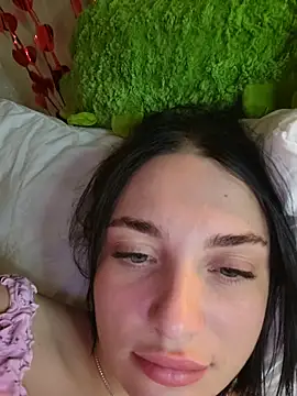 Snapshot of HotDevilGirl_ chatting on February 26, 7:02 pm HotDevilGirl online show from February 26, 7:02 pm