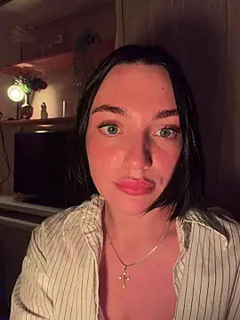 Snapshot of HotDevilGirl_ chatting on March 1, 5:37 pm HotDevilGirl online show from March 1, 5:37 pm