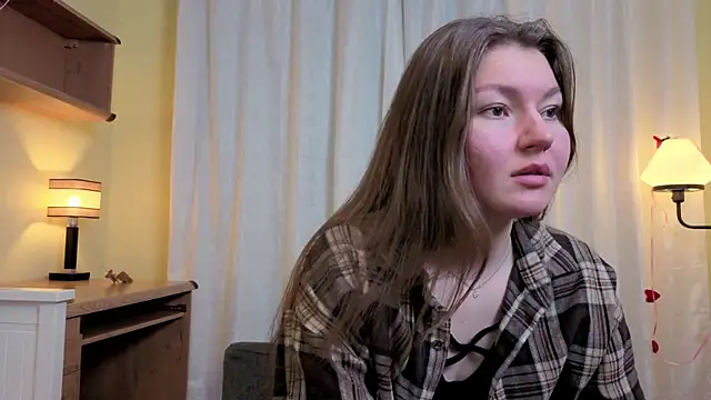 Snapshot of TobiMillinor chatting on February 9, 5:17 pm TobiMillinor online show from February 9, 5:17 pm