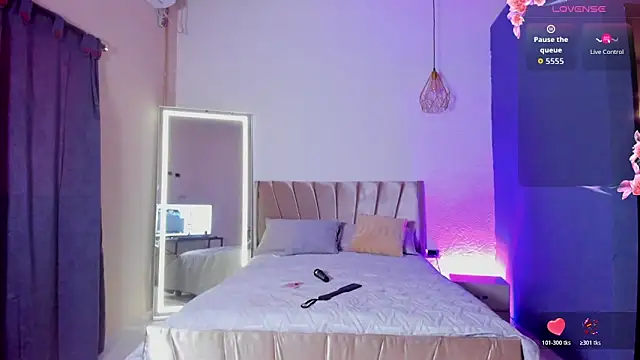 Snapshot of Alishaa_sweet chatting on March 18, 12:52 pm Alishaa sweet online show from March 18, 12:52 pm