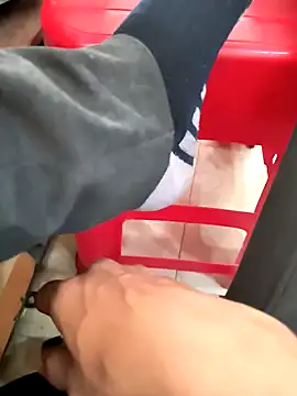 Snapshot of Castrol1289 chatting on February 5, 10:09 am Castrol1289 online show from February 5, 10:09 am