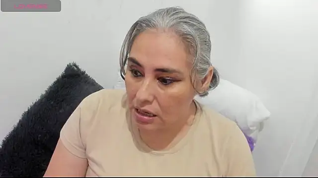 Snapshot of mature_gold1 chatting on February 9, 11:47 am mature gold1 online show from February 9, 11:47 am