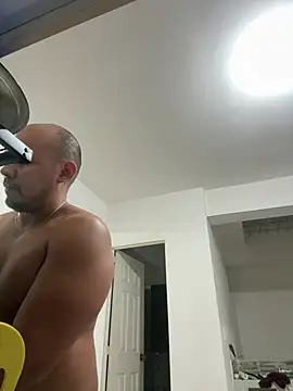 Snapshot of eros_colby chatting on February 4, 1:44 am eros colby online show from February 4, 1:44 am