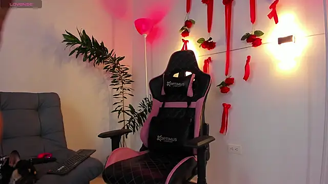 Snapshot of gaby_cartter chatting on February 10, 7:40 pm gaby cartter online show from February 10, 7:40 pm