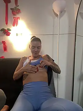 Snapshot of gaby_cartter chatting on February 28, 8:32 pm gaby cartter online show from February 28, 8:32 pm