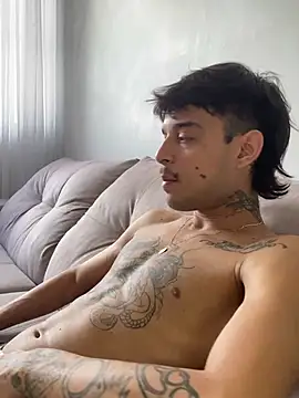 ruffvip online show from February 5, 2:11 pm