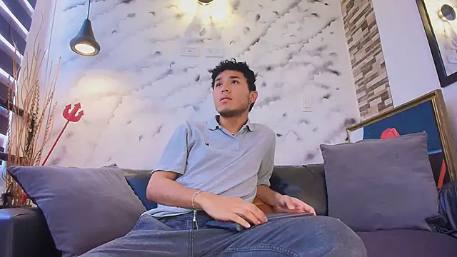 Damon Salvarote S online show from March 2, 6:37 pm