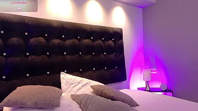 Aitana Oliveira online show from February 19, 7:21 pm