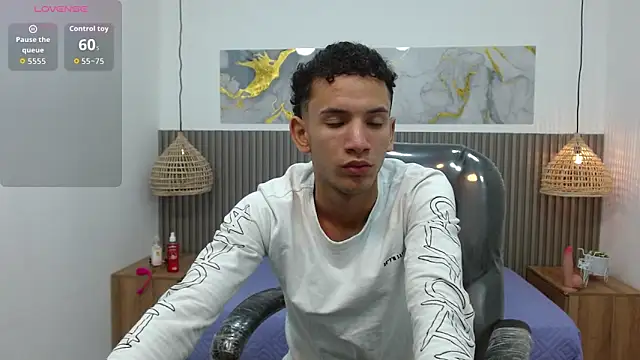 JDWhite18 online show from February 21, 4:35 am