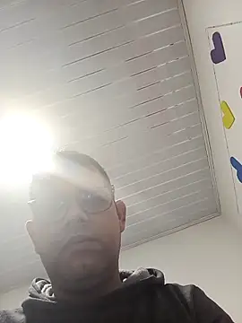 Snapshot of kereyter2 chatting on February 8, 5:11 am kereyter2 online show from February 8, 5:11 am