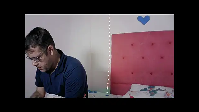 Snapshot of kereyter2 chatting on February 15, 3:14 am kereyter2 online show from February 15, 3:14 am